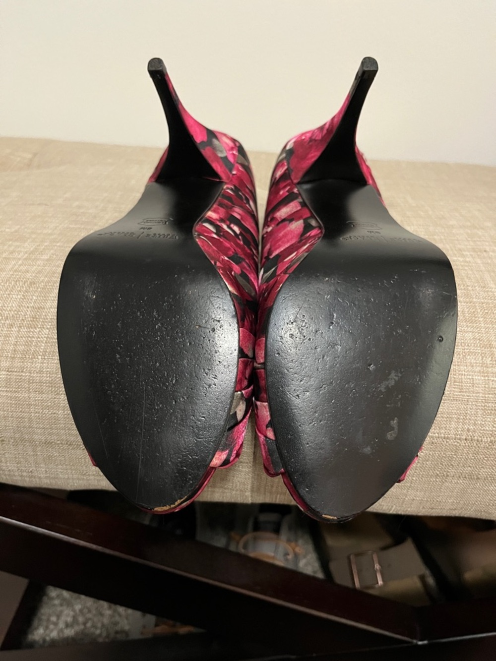 White House Black Market Fuchsia Floral Peep-Toe Heels - Picture 6 of 8